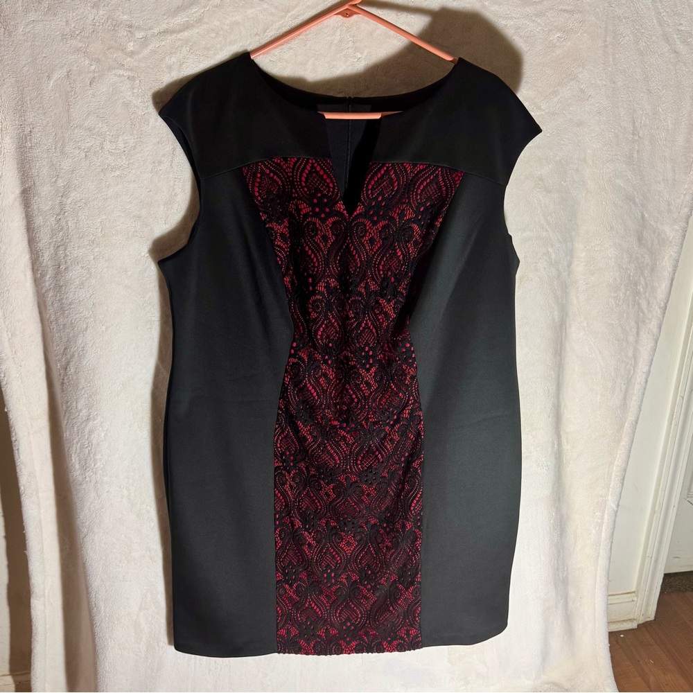 Elegant Plus Size(20W) Connected Apparel Black and Red Midi Dress